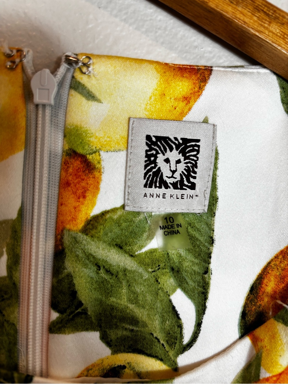Anne Klein White Midi Dress with Yellow Lemon Print and Green Leaves - Picture 5 of 9